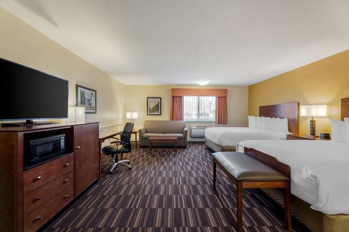2 Queen Beds Interior Entrance WiFi Full Breakfast (5 of 19)