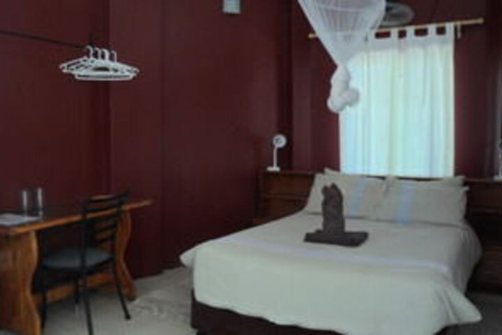 Room 36 of 62