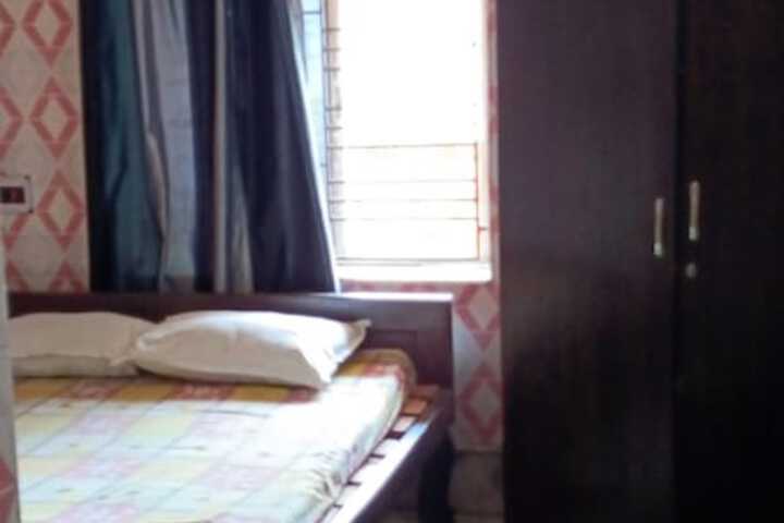 Room 13 of 43