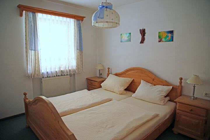 Room 2 of 120