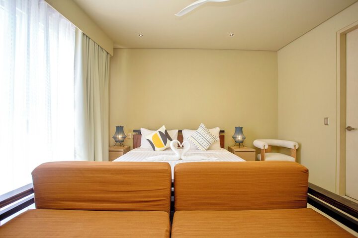 Room 14 of 208