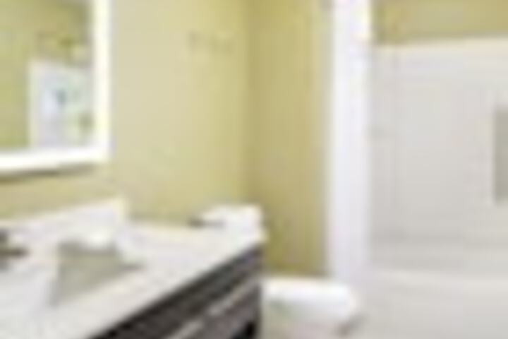 Room 65 of 108