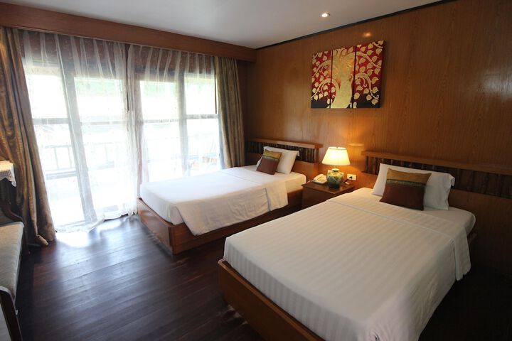 Room 9 of 66