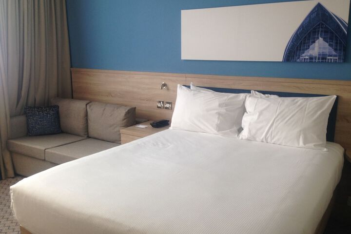 Room 9 of 41