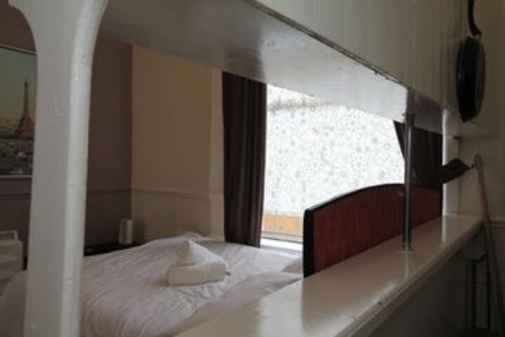 Room 16 of 21