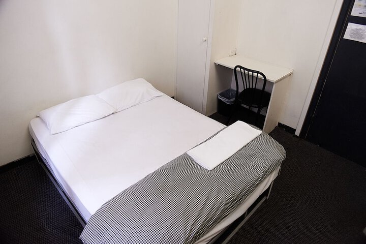 Room 7 of 42