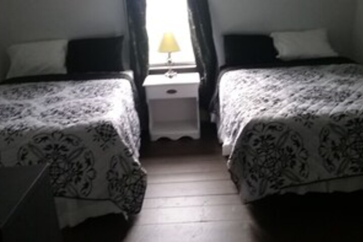 Room 35 of 140