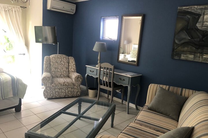 Room 16 of 46