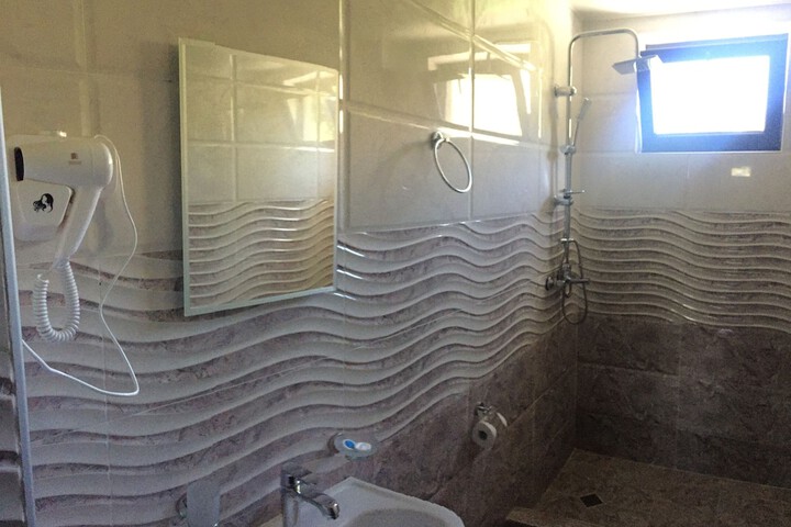 Room 13 of 29