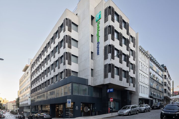 Hotel 77 of 83