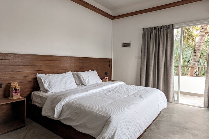Room 16 of 24