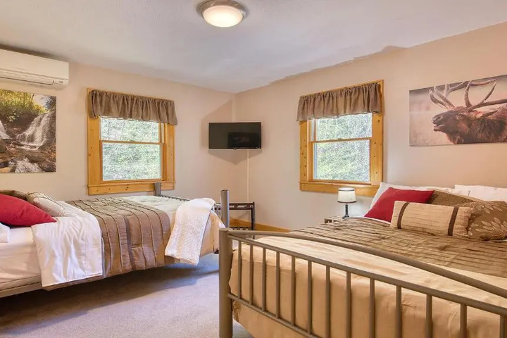 Room 2 of 18