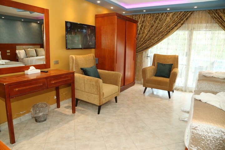Room 54 of 59