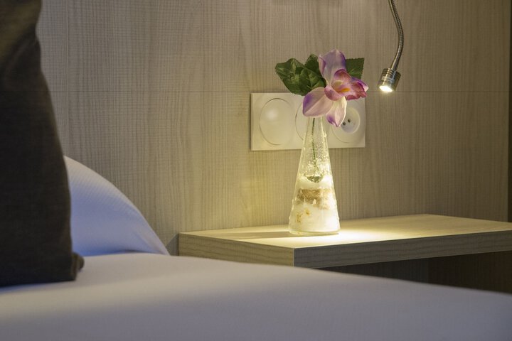 Room 4 of 79