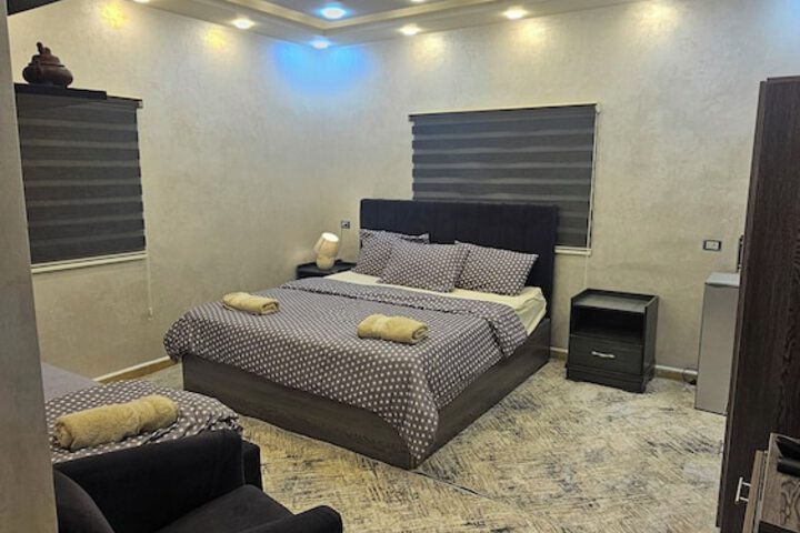 Room 2 of 16