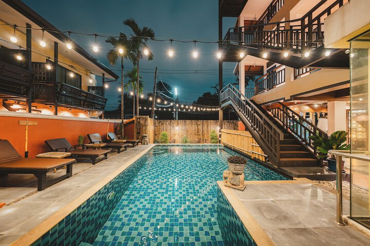 Pool 64 of 95