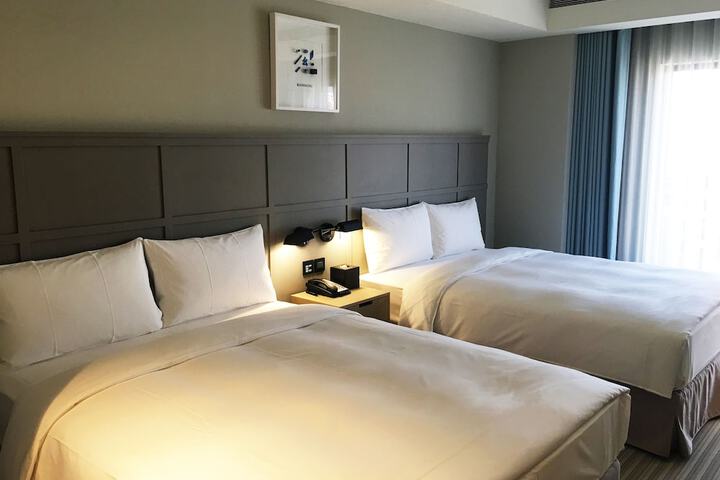Room 41 of 83