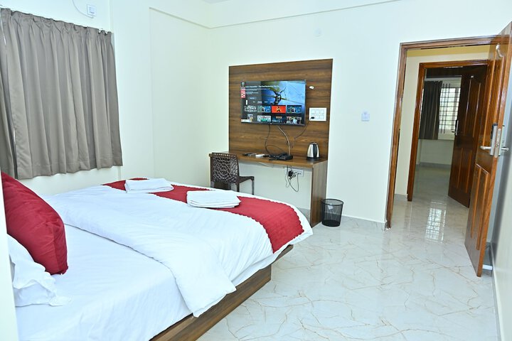Room 8 of 15