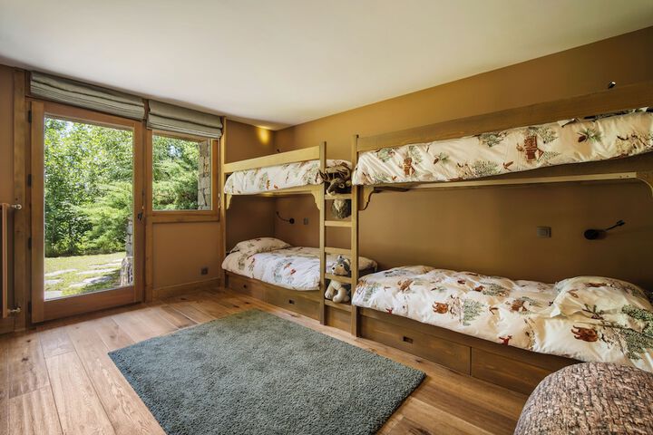 Room 4 of 47