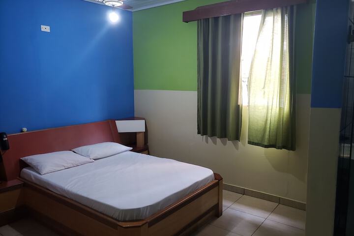 Room 5 of 15