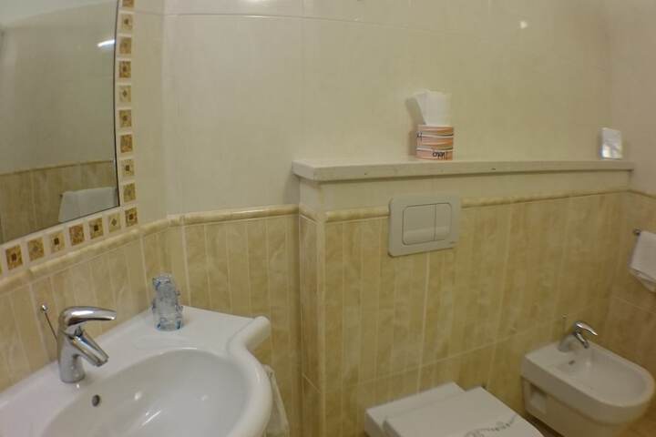 Room 15 of 67