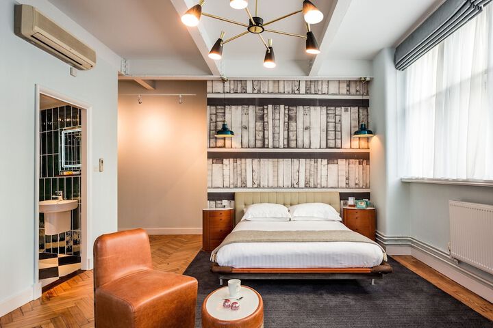 Room 9 of 41