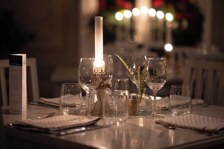 Dining 23 of 51