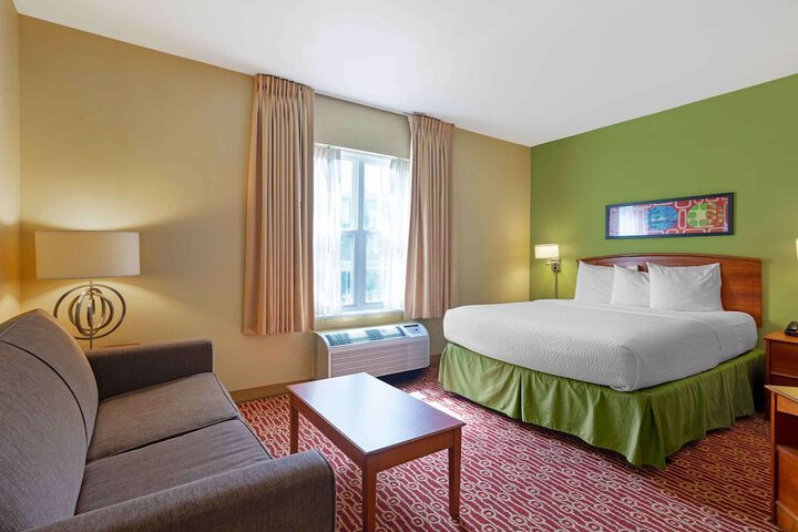 Room 8 of 35