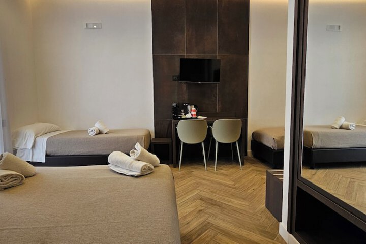 Room 15 of 38