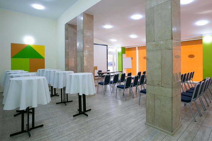 Business Center 142 of 151
