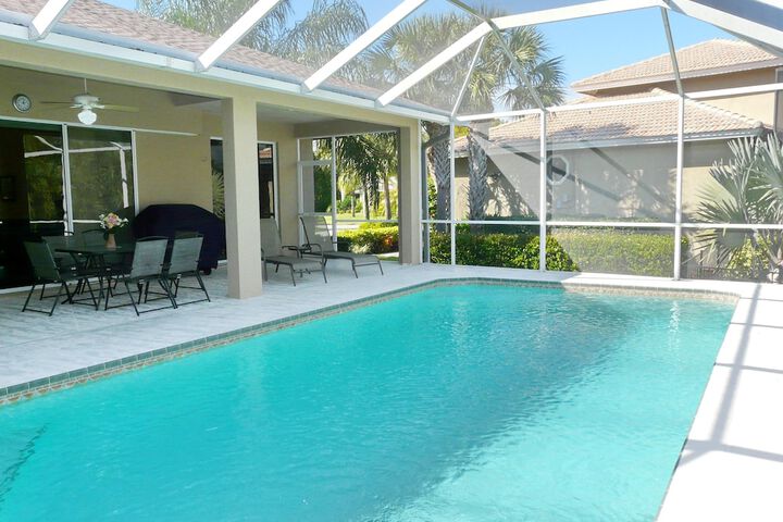 Pool 33 of 85