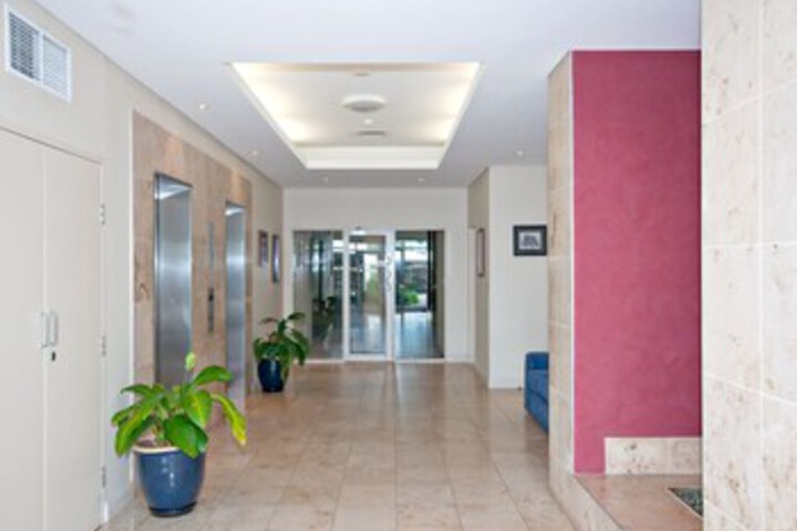 Ballroom/Hall 7 of 17