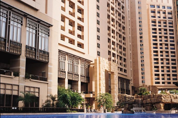 Pool Hotel
