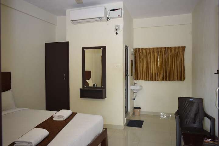 Room 14 of 29