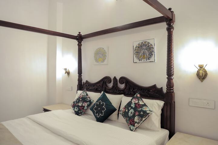 Room 5 of 22