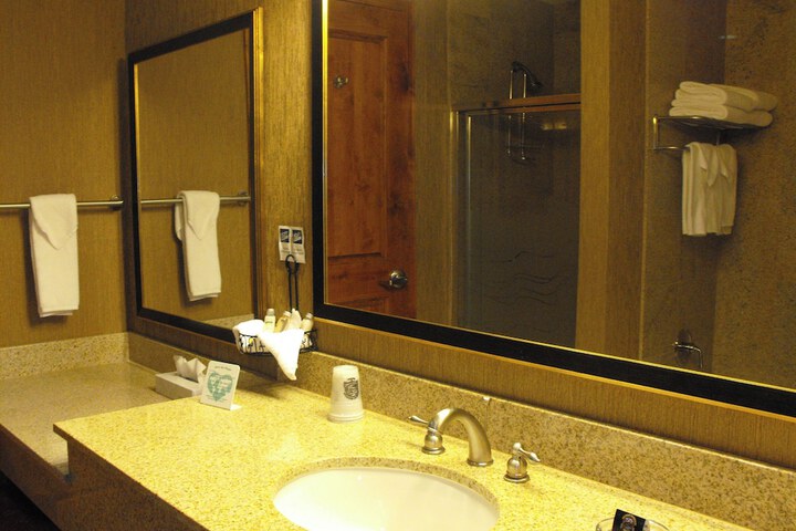 Room 13 of 15