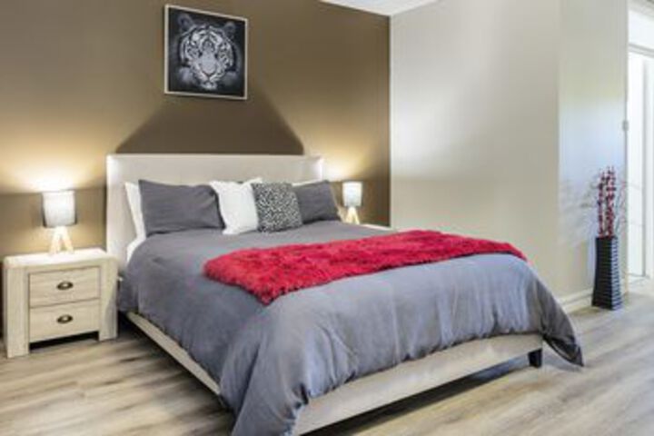 Room 8 of 22