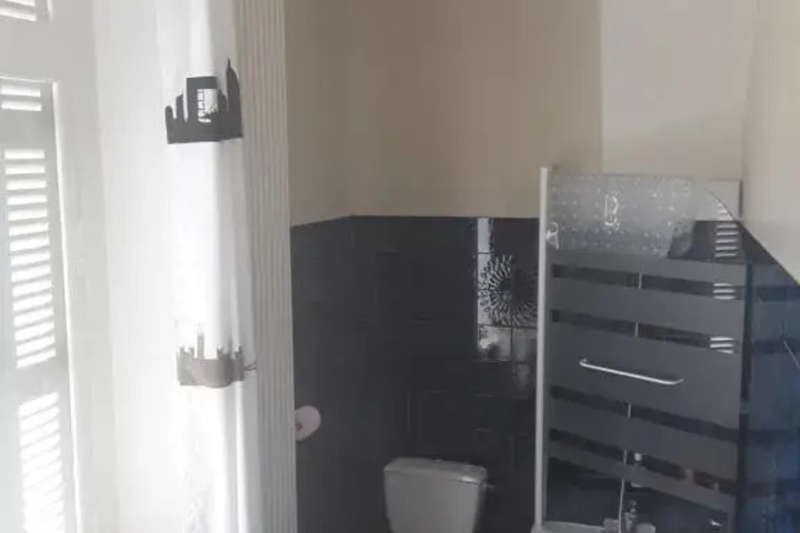 Room 3 of 3