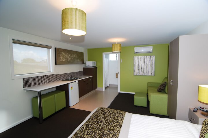Room 3 of 9