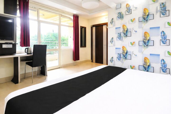 Room 4 of 10