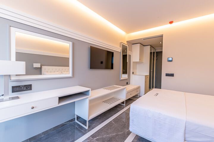 Room 10 of 40