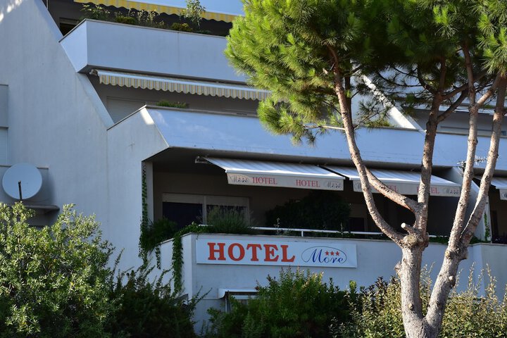 Hotel 37 of 39