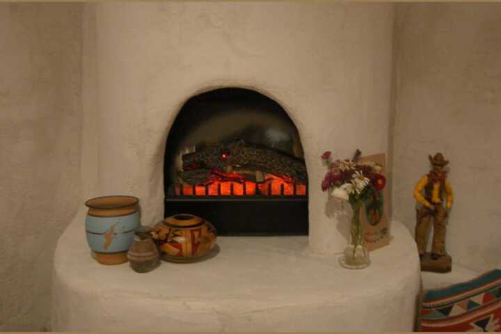 Room 3 of 82