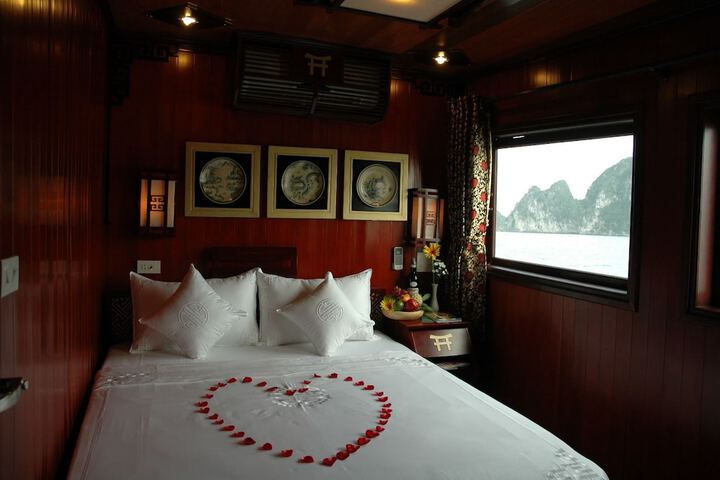 Room 5 of 20