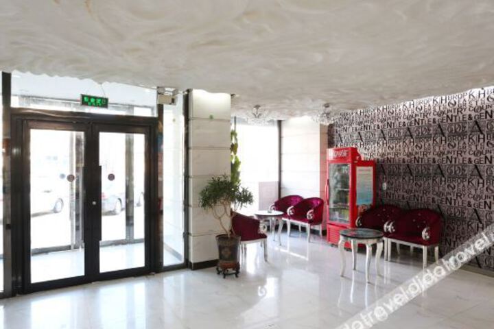 Hotel Interior 8 of 18