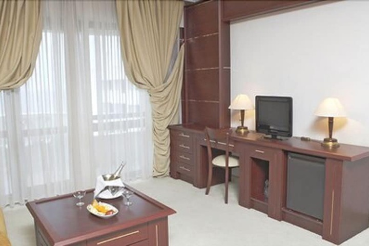 Room 9 of 31