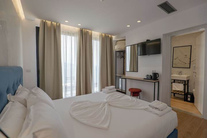 Room 9 of 91