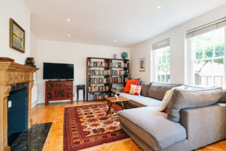 The Hampstead Village House - EB