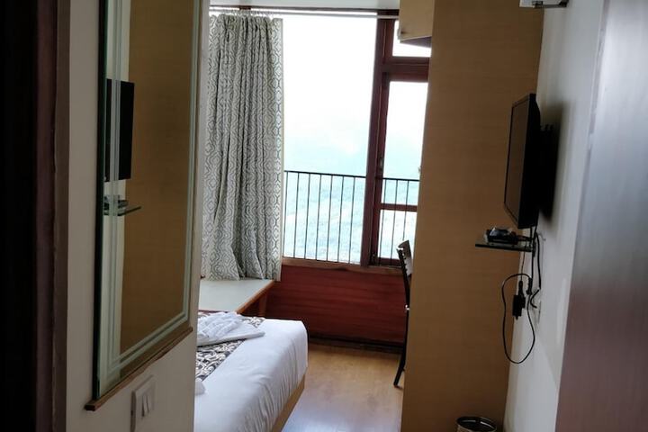 Room 32 of 56