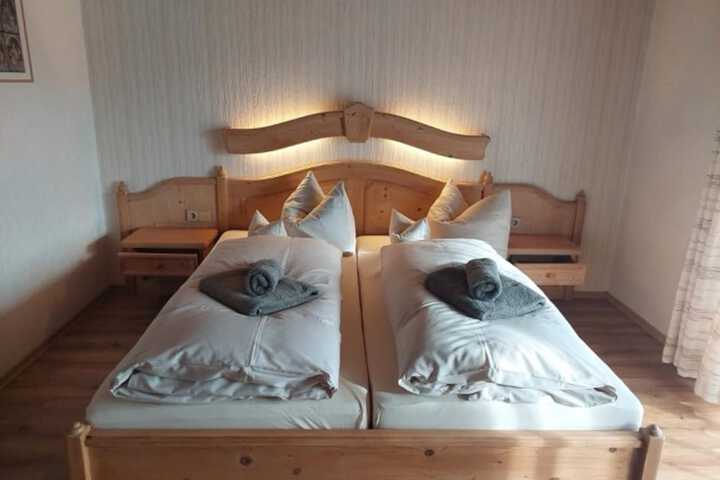 Room 8 of 31